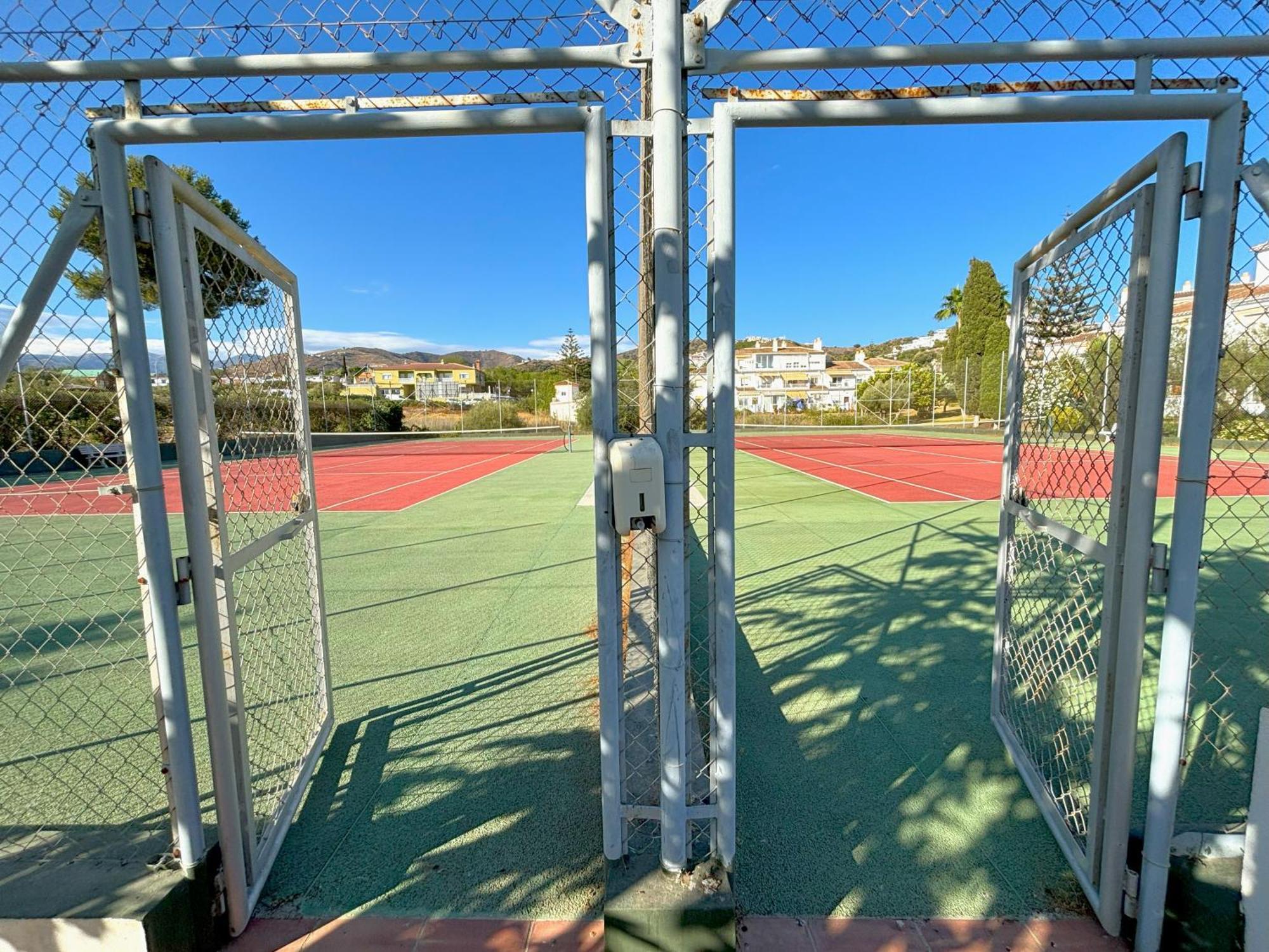 Evans Realty Bb Adosado & Piscina & Tenis & Jardines ตอร์ร็อกซ์ ภายนอก รูปภาพ